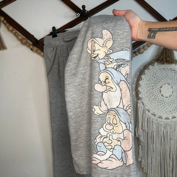 Disney Gray Snow White & the Seven Dwarves Pajama Pants - Picture 2 of 5